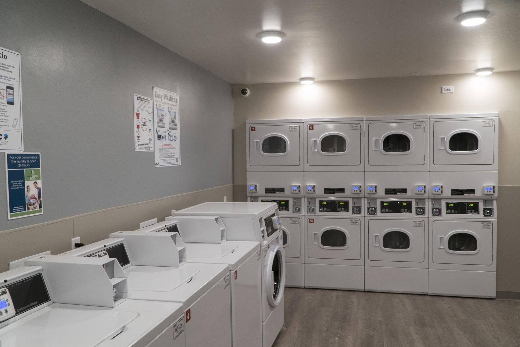 Woodspring Suites Bakersfield East Ngoại thất bức ảnh